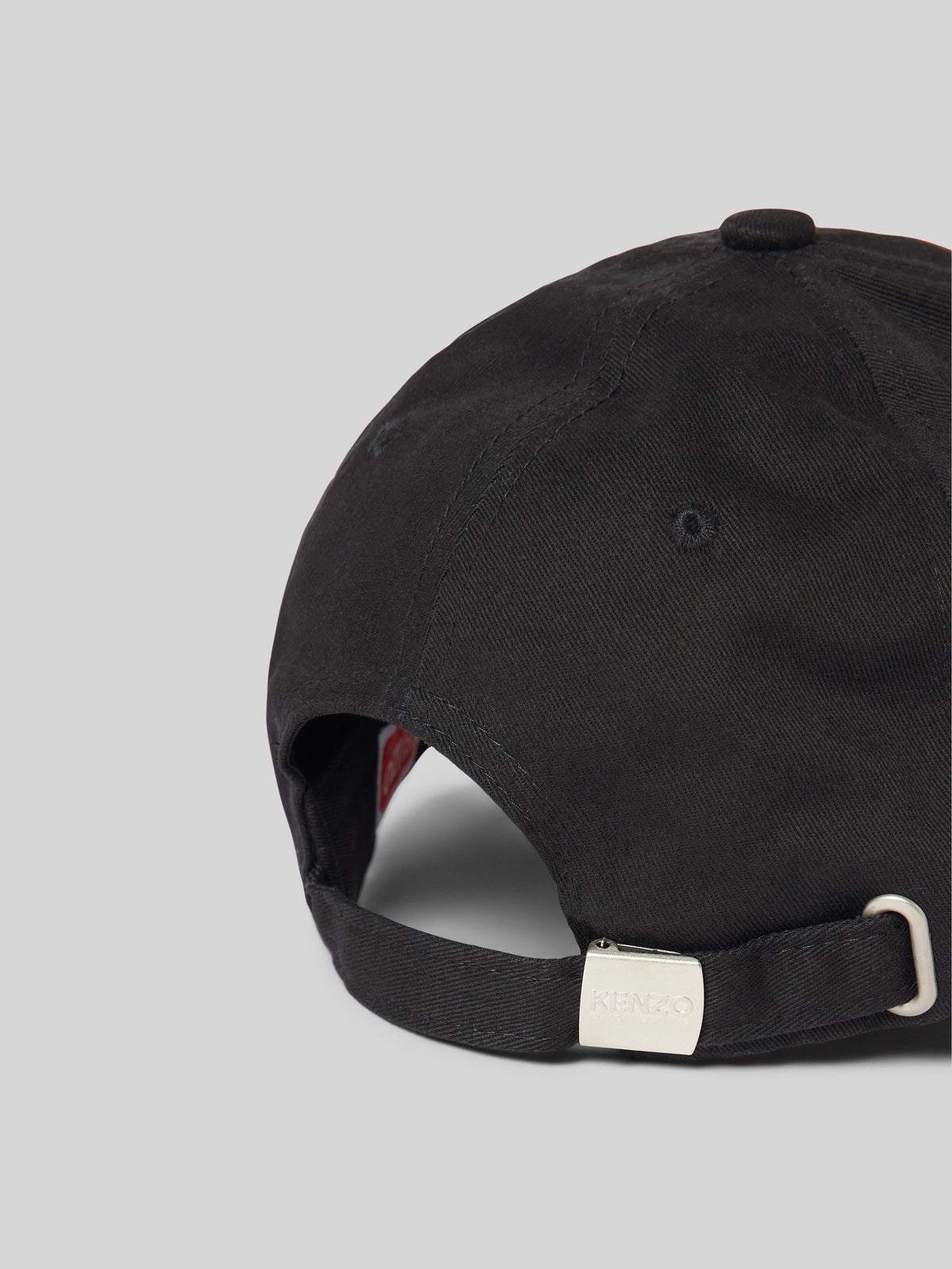 Kenzo
Casquette de base avec patch d'étiquette en noir
