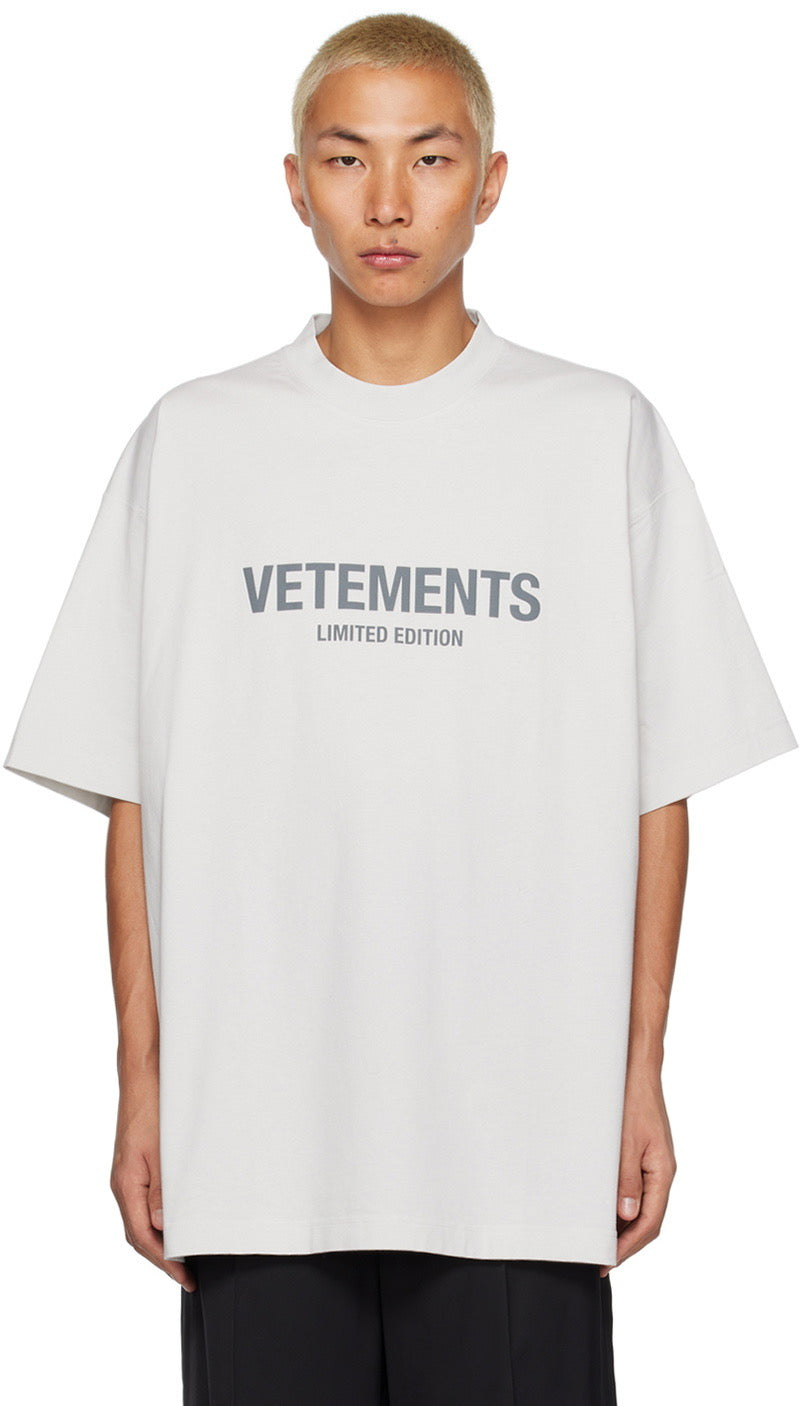 VETEMENTS Limited Edition' T-Shirt