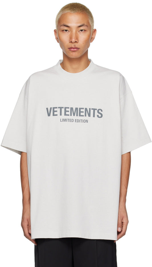 VETEMENTS Limited Edition' T-Shirt