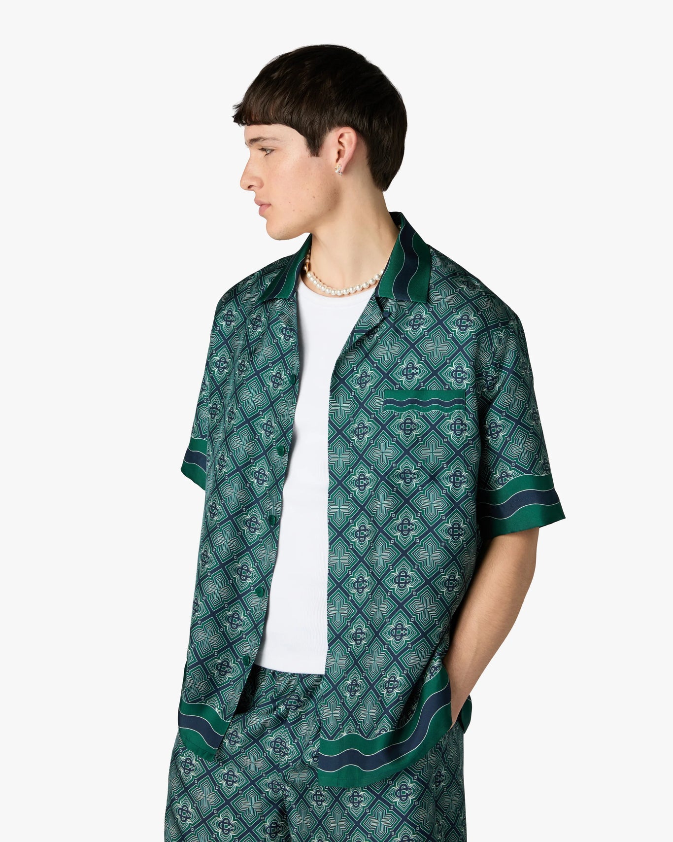 CHEMISE EN SOIE À MANCHES COURTES VERT FONCÉ À MONOGRAMME RAYONNANT