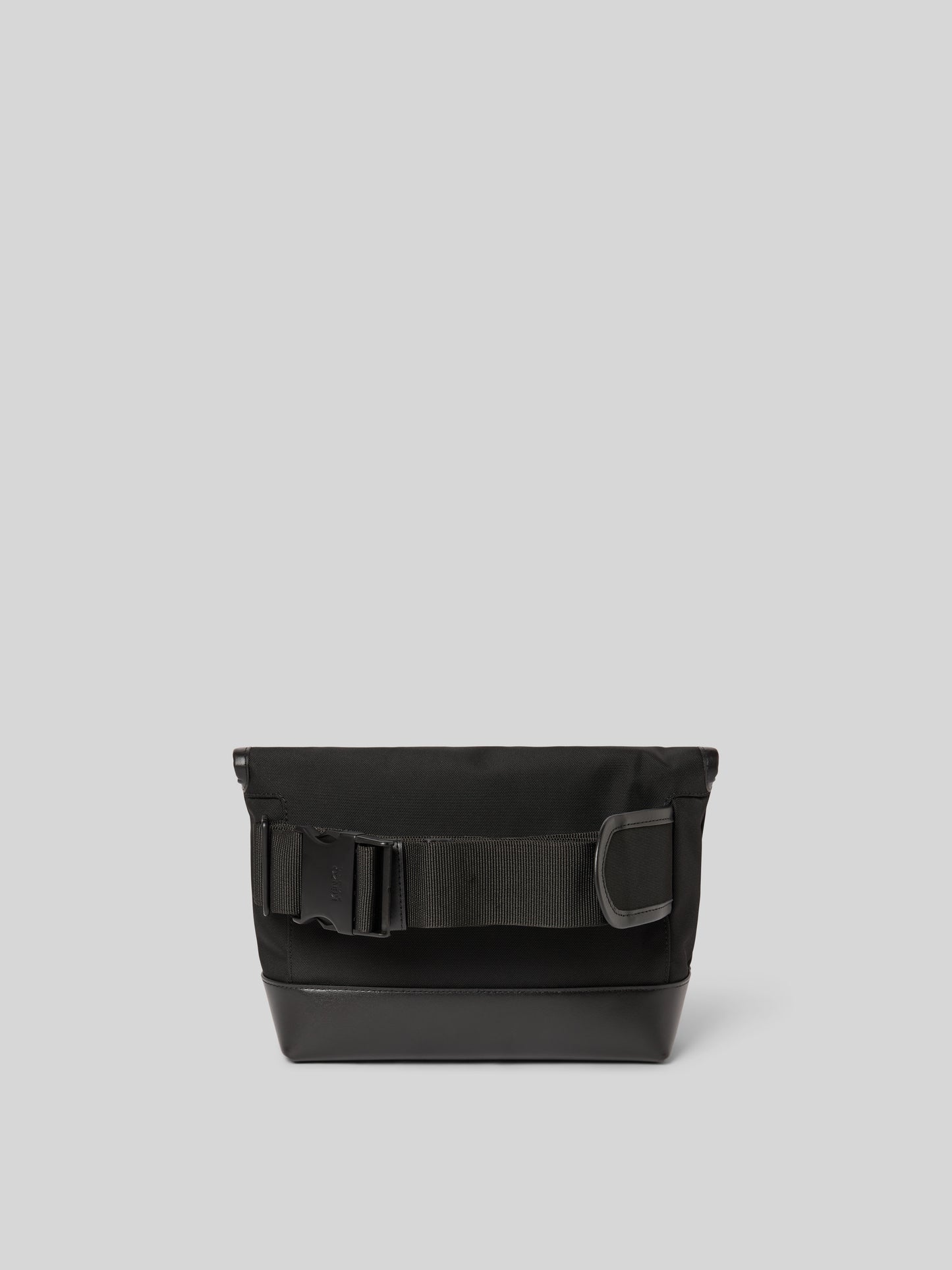 Kenzo
Sac banane Kenzo noir Kenzo Paris