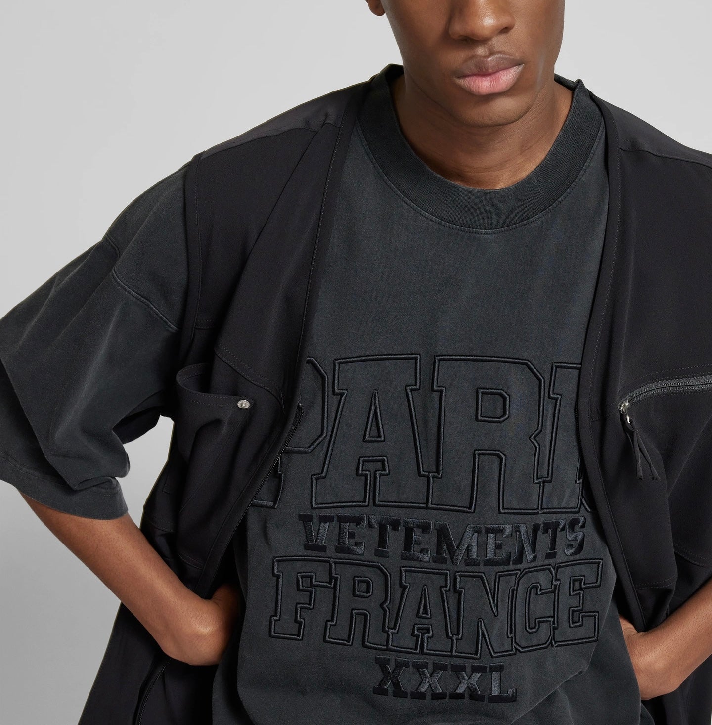 VETEMENTS Black 'Paris XXXL' T-Shirt